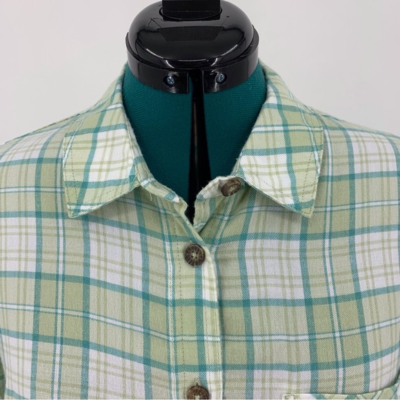 No Boundaries Light Willow Green Plaid Oversize Button Down Flannel Top, Medium - Picture 4 of 16